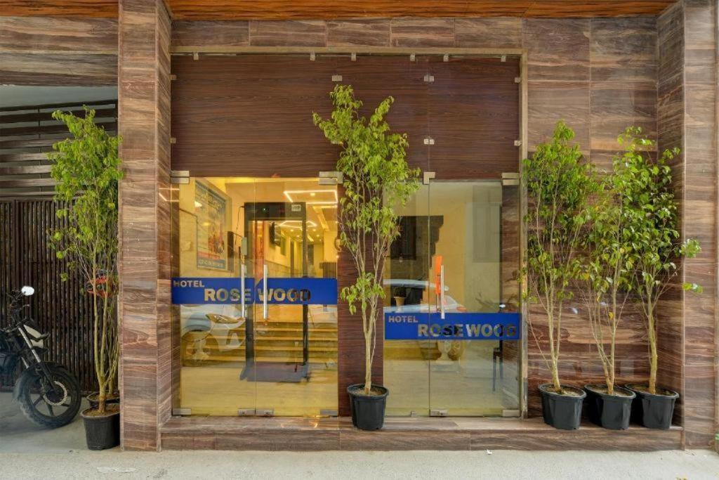Hotel Rosewood Near Delhi Airport Nueva Delhi Exterior foto
